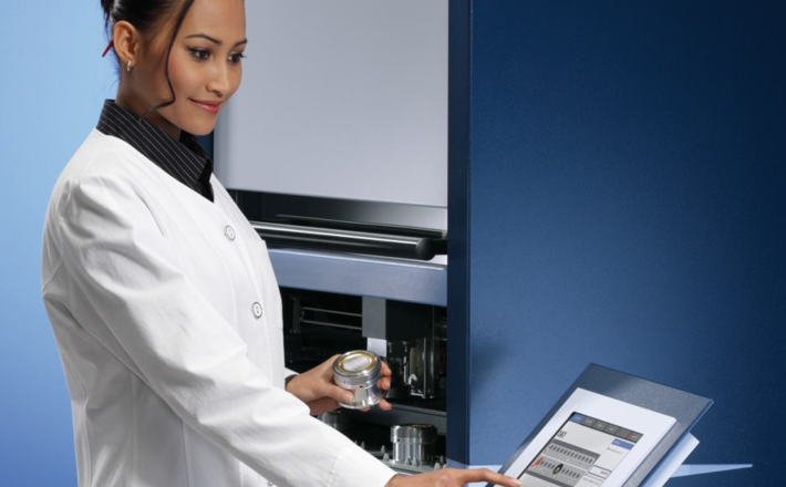 H&ecirc;̣ th&ocirc;́ng quang ph&ocirc;̉ XRF tán xạ bước sóng cao c&acirc;́p