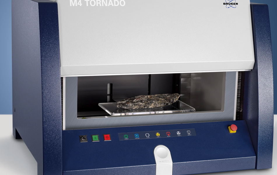 Kính hi&ecirc;̉n vi huỳnh quang tia X