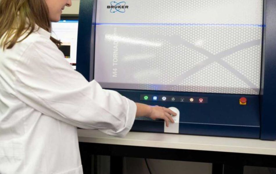 Kính hi&ecirc;̉n vi huỳnh quang tia X đ&ocirc;̣ ph&acirc;n giải cao